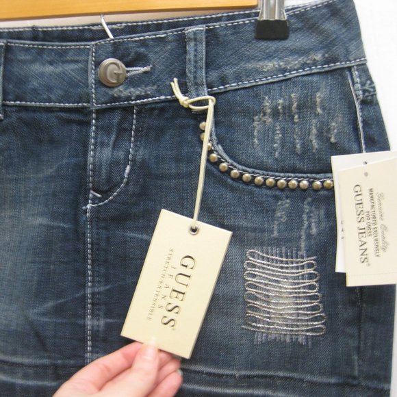 NWT Guess studded destroyed denim mini skirt 24 - Picture 2 of 5